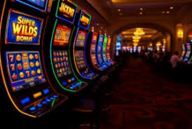 03q slot ဂိမ်းလော်ဘီ — Slots နှင့် Table Games အပြည့်ပါဝင်သော Casino ဂိမ်းခန်း မြင်ကွင်း